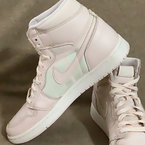 NIKE AIR JORDAN  1 Retro 555088 -801. Men’s US 9.5 - Picture 2 of 9